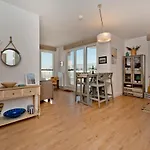 Blueapart Hotelowe Nexo Ii Lägenhet *